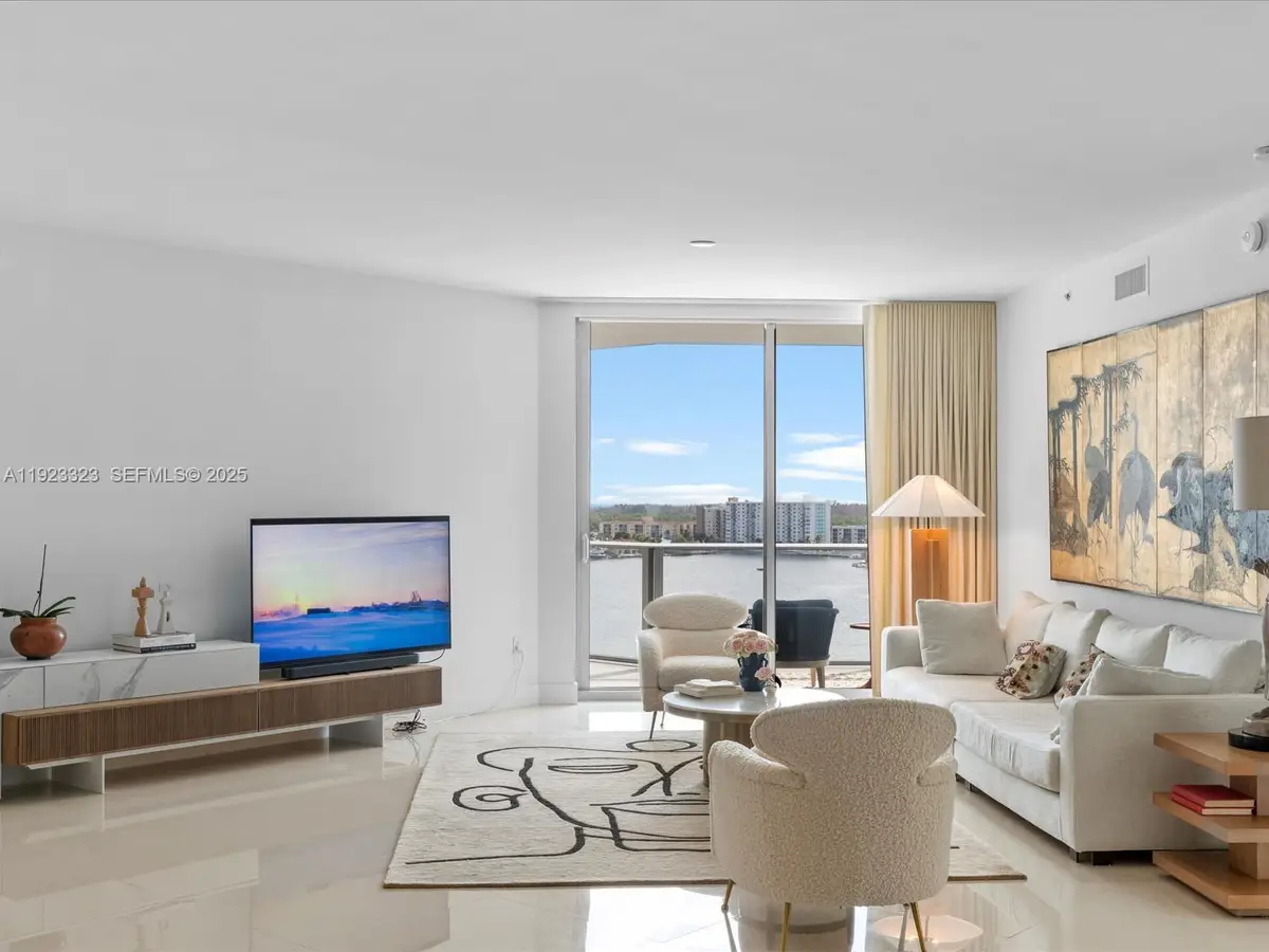 17111 Biscayne Blvd #1104, North Miami Beach, FL 33160 - Image #1