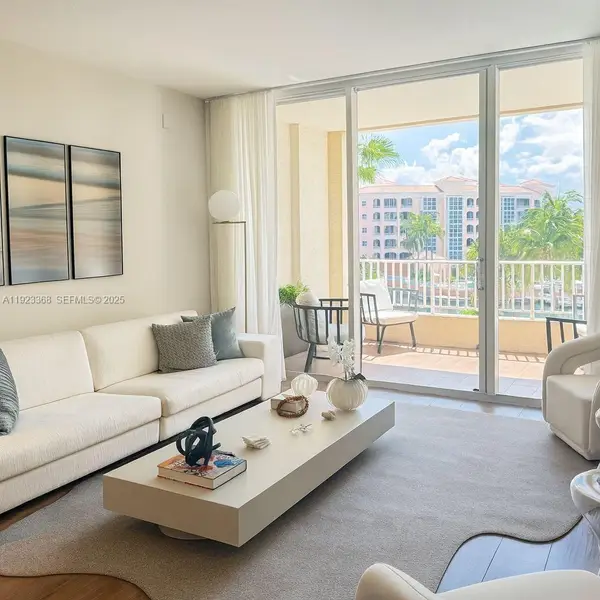 711 Crandon Blvd #401, Key Biscayne, FL 33149