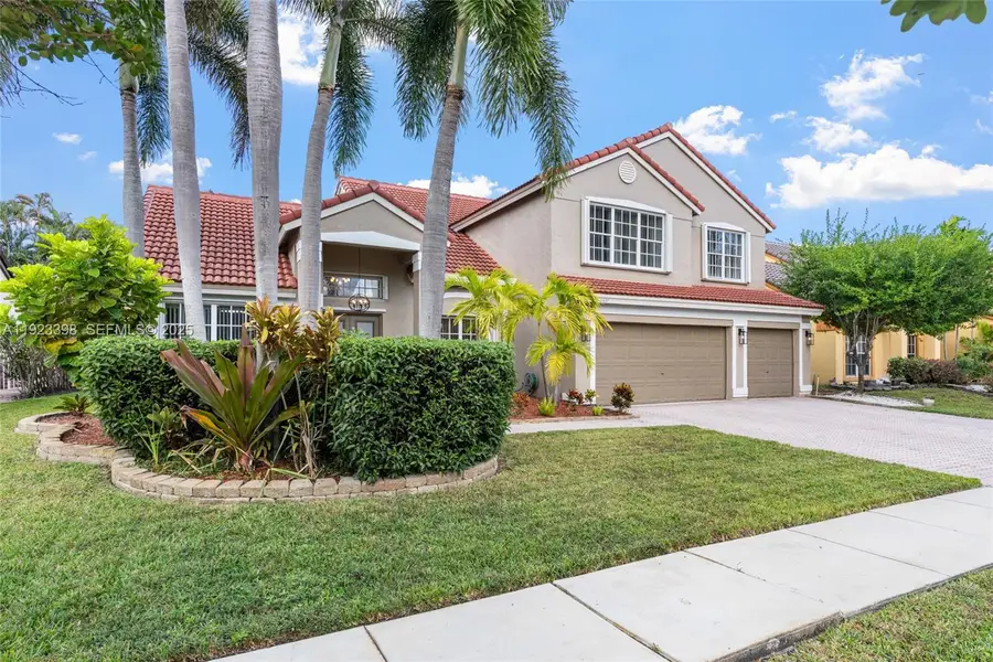 19427 NW 13th St, Pembroke Pines, FL 33029 - Image #2