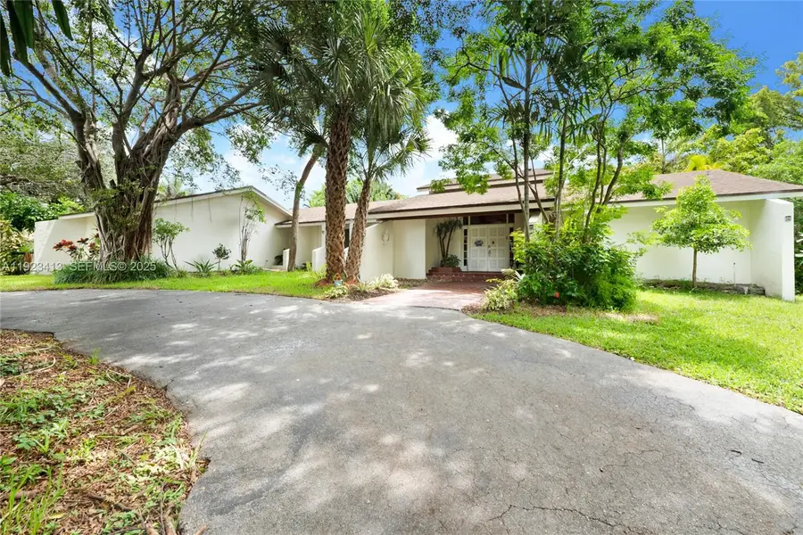 17123 SW 78th Pl, Palmetto Bay, FL 33157 - Image #2