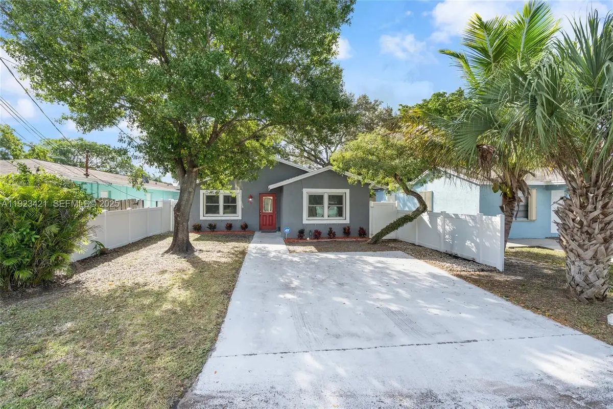 870 NE 35th St, Oakland Park, FL 33334 - Image #1
