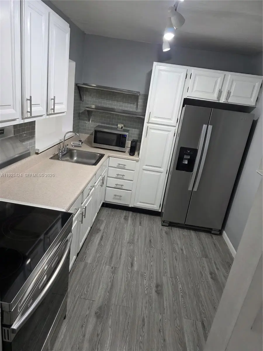 8065 SW 107th Ave #202, Miami, FL 33173 - Image #2