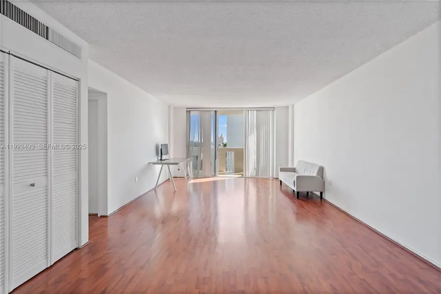 800 West Ave #722, Miami Beach, FL 33139 - Image #3