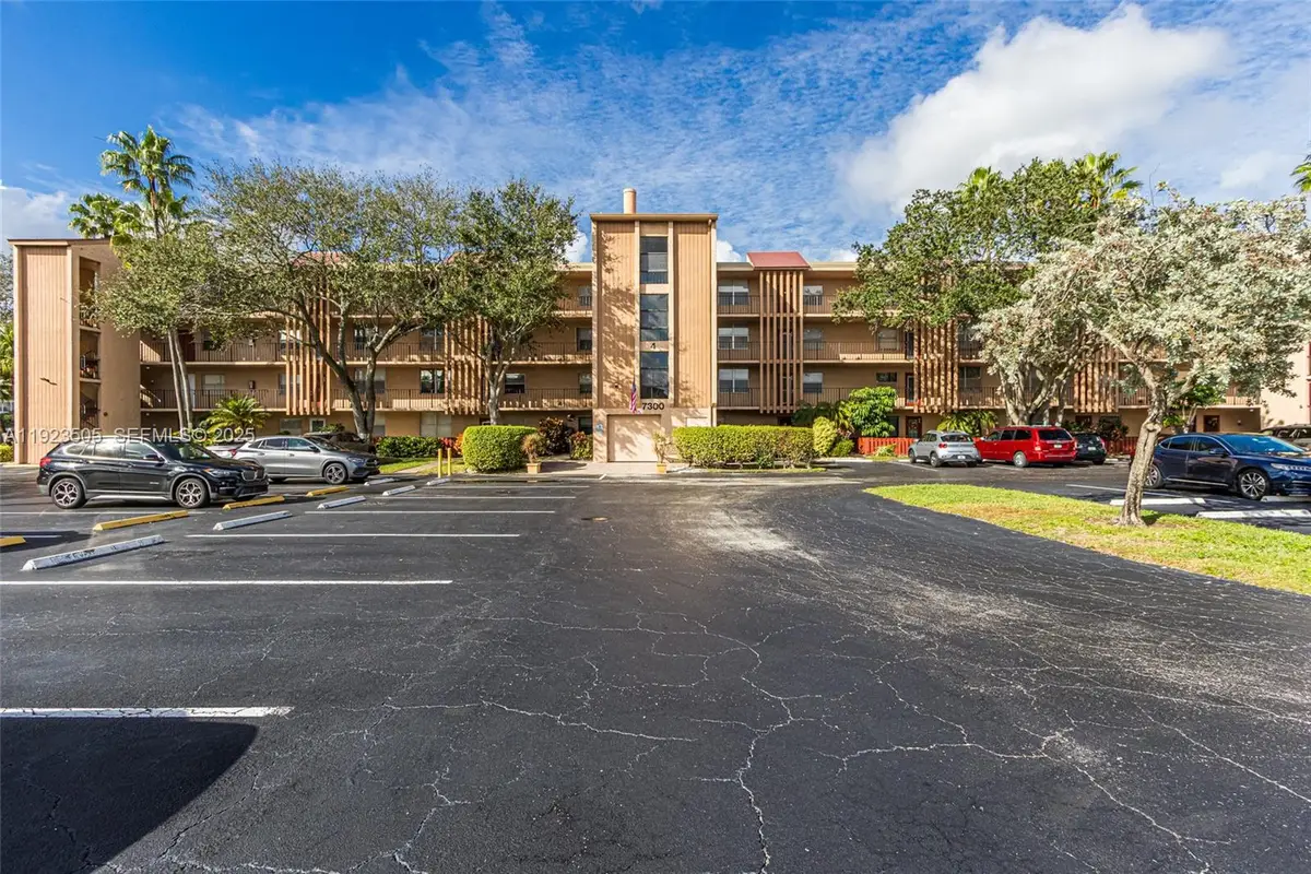 7300 Lake Cir Dr #303, Margate, FL 33063 - Image #1