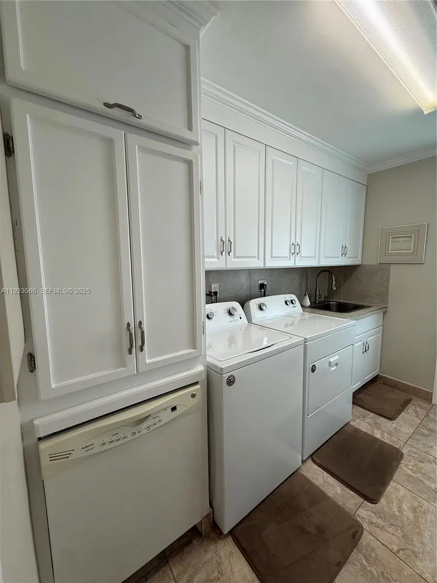 4208 NW 47th Ct, Tamarac, FL 33319 - Image #3