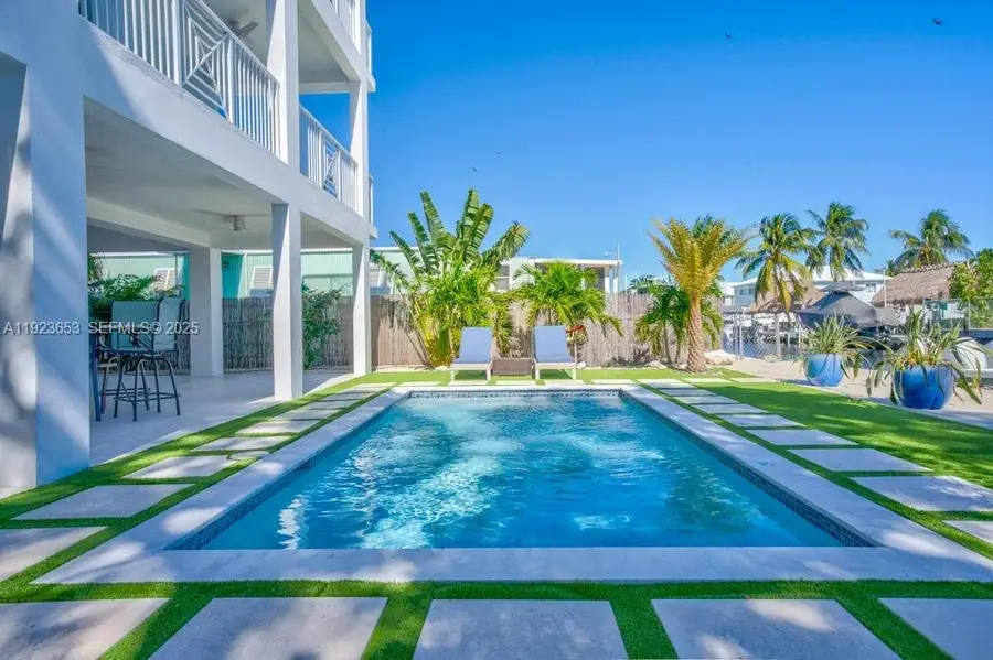 229 Upper Matecumbe Rd, Key Largo, FL 33037 - Image #2