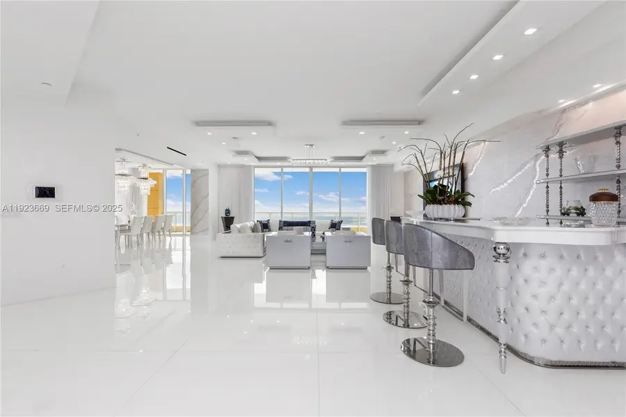 17875 Collins Ave #PH4701, Sunny Isles Beach, FL 33160 - Image #2