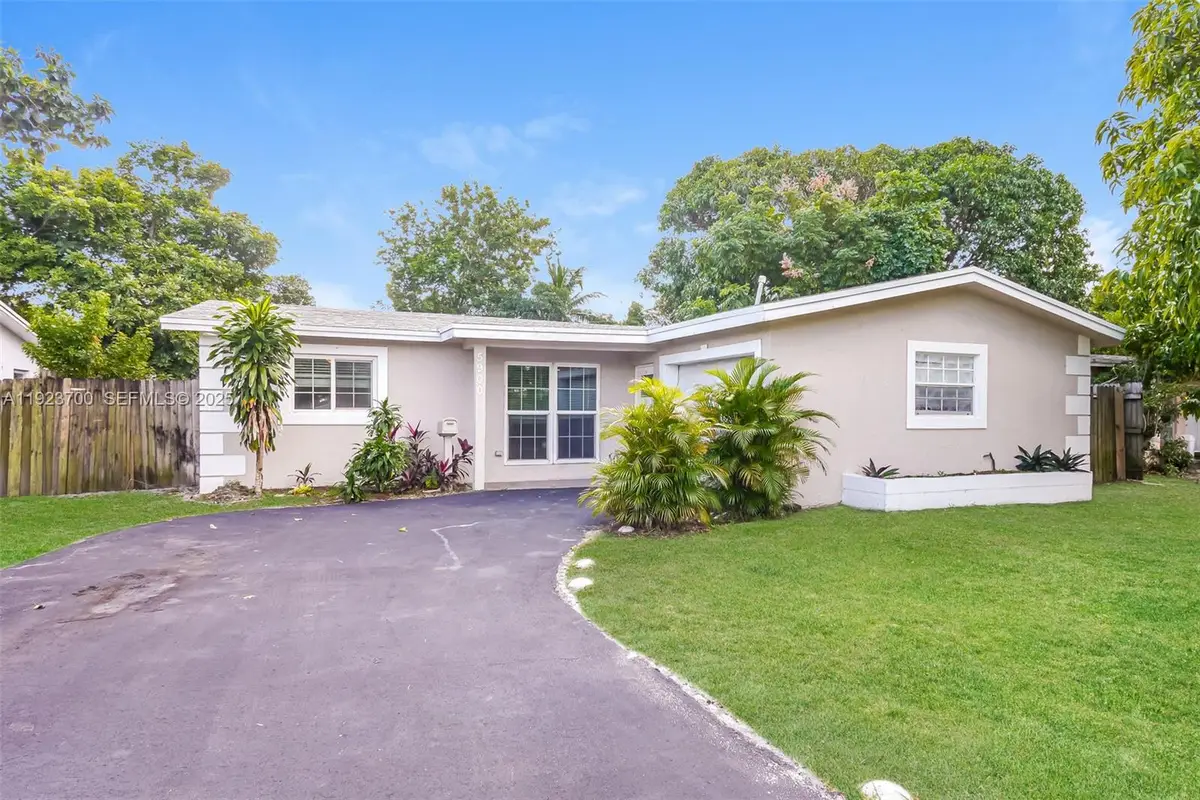 5900 NW 15th St, Sunrise, FL 33313 - Image #1