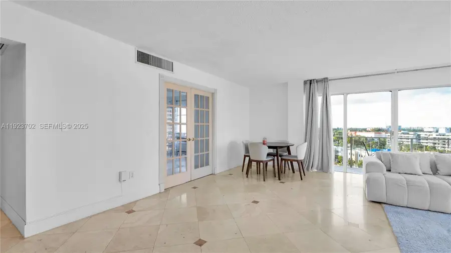 11111 Biscayne Blvd #9H, Miami, FL 33181 - Image #2