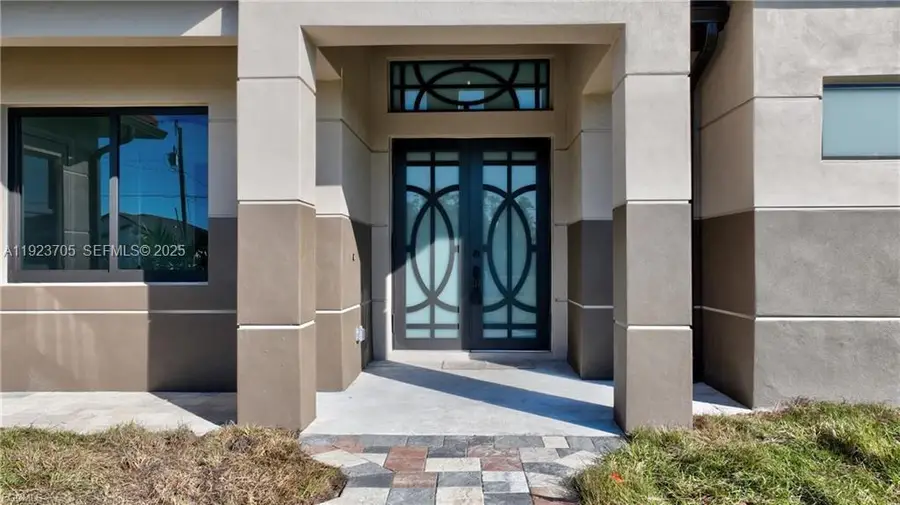 843 S Burns Ave S, Lehigh Acres, FL 33974 - Image #3