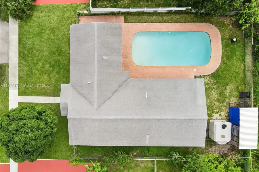 1541 NW 63rd Ave, Sunrise, FL 33313 - Image #2