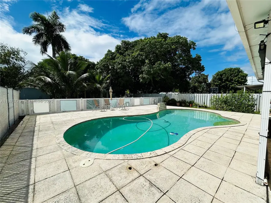 16050 NW 45th Ave, Miami Gardens, FL 33054 - Image #3