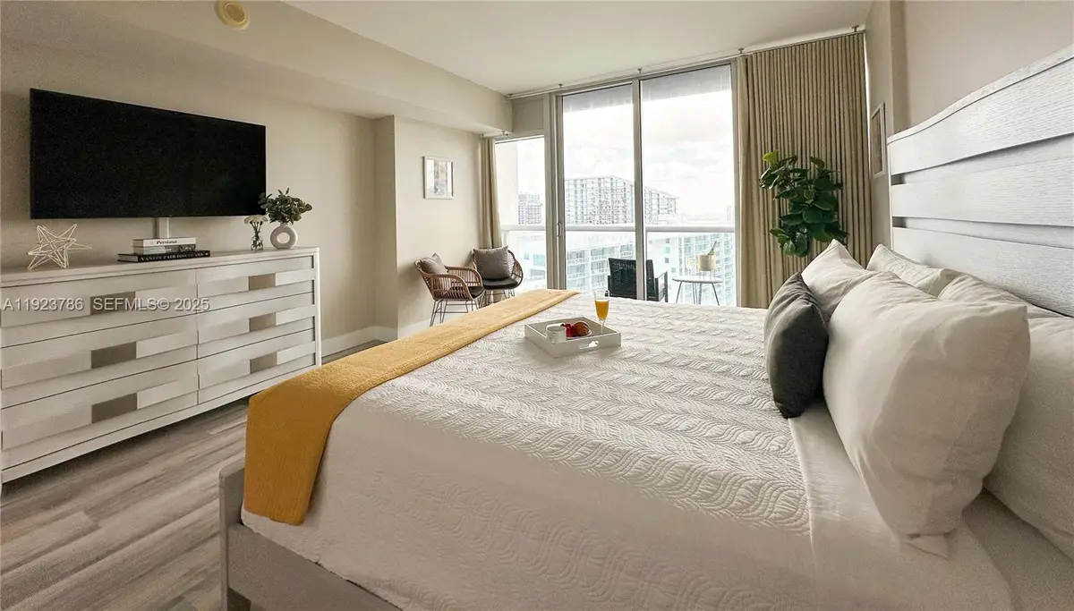 485 Brickell Ave #4405, Miami, FL 33131 - Image #1