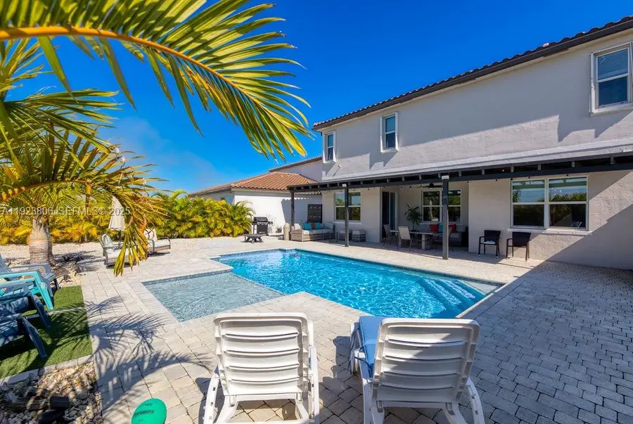 8175 NW Greenbank Cir, Port Saint Lucie, FL 34987 - Image #2