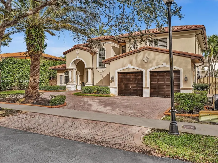 8123 NW 161st Ter, Miami Lakes, FL 33016 - Image #3