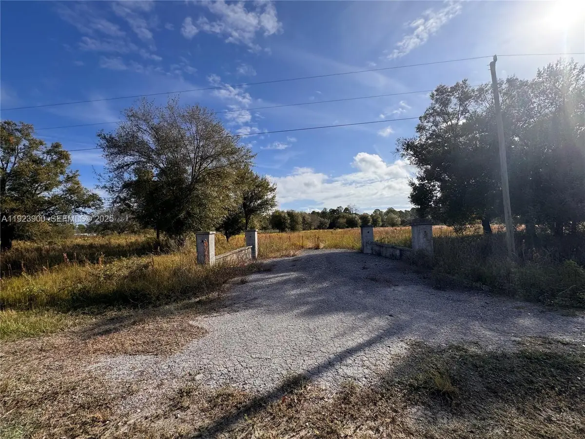 775 S Hacienda St, Clewiston, FL 33440 - Image #1