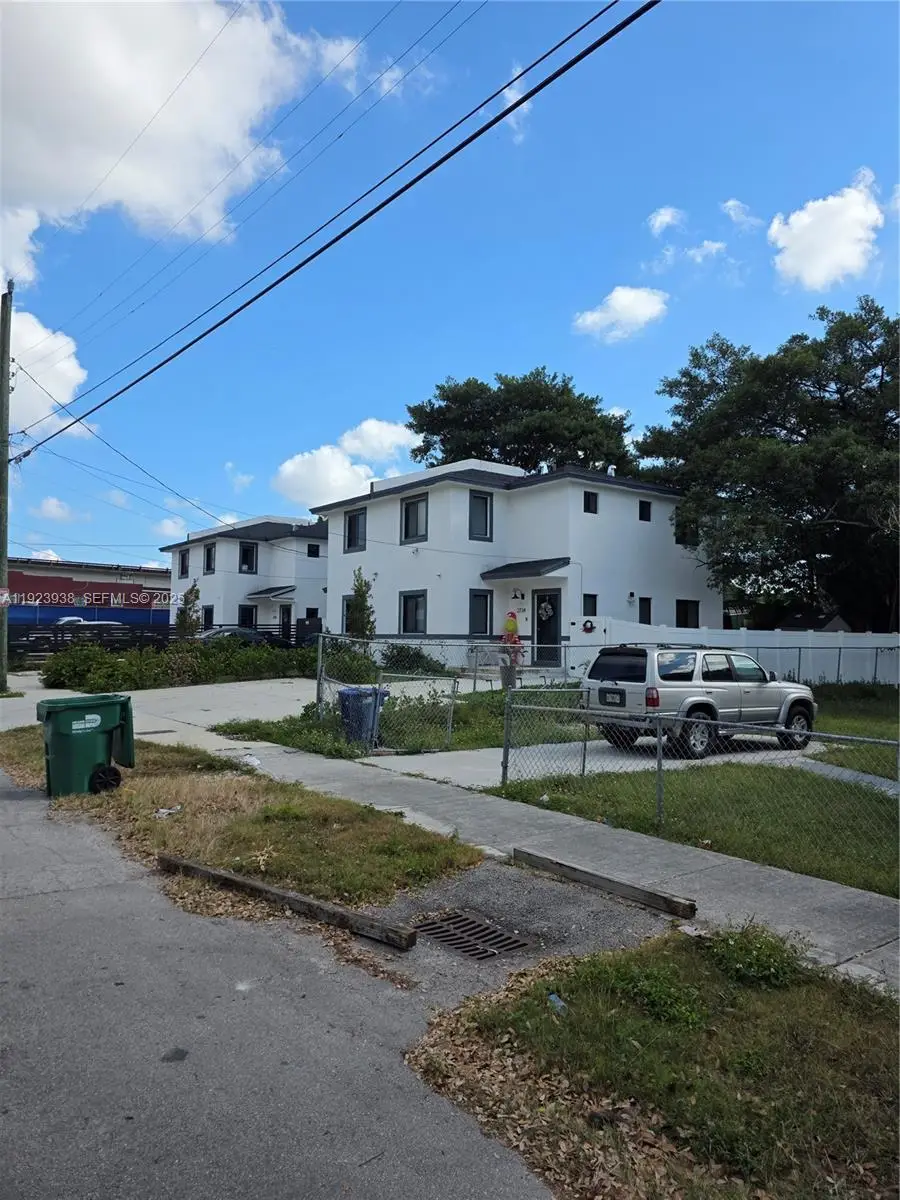 2740 NW 44th St, Miami, FL 33142 - Image #3