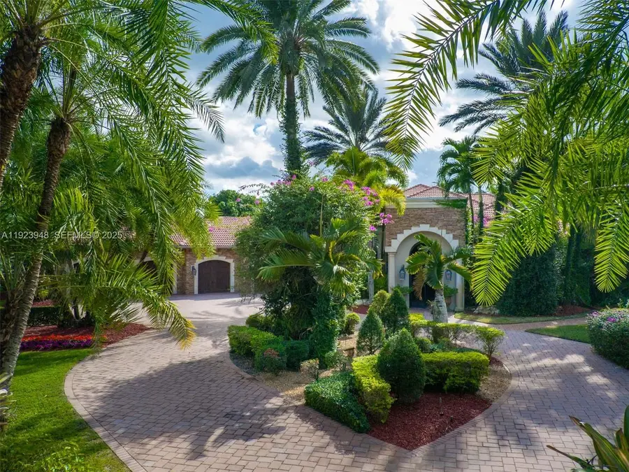 16740 Berkshire Ct, Southwest Ranches, FL 33331 - Image #3