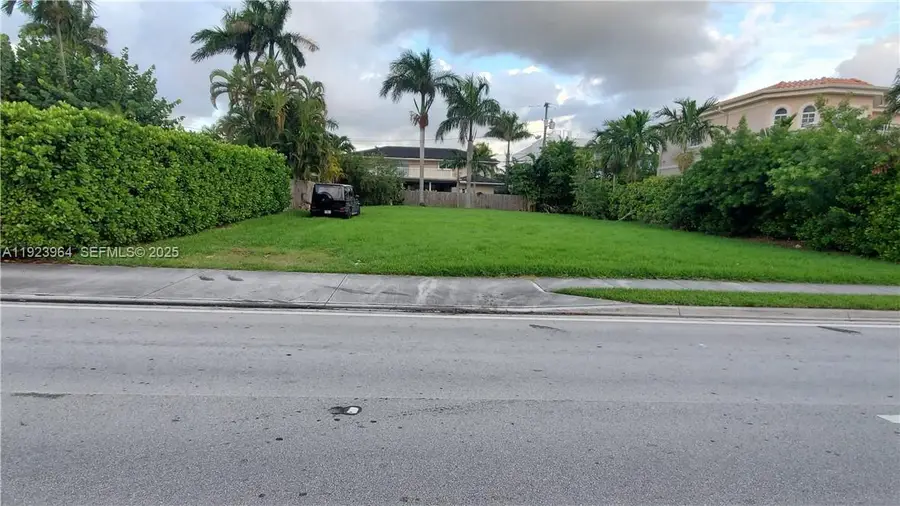 1361 96 St, Bay Harbor Islands, FL 33154 - Image #2