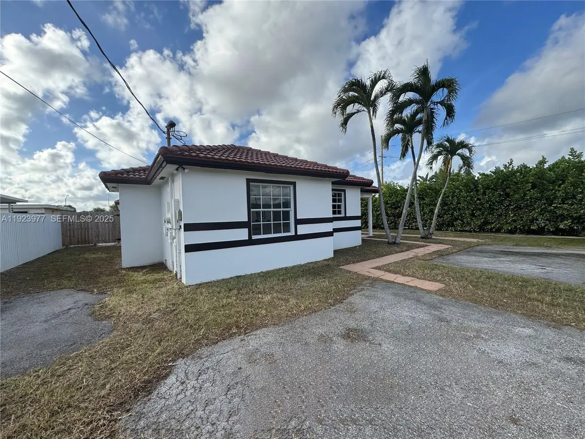 1224 SW 76th Ct, Miami, FL 33144 - Image #1