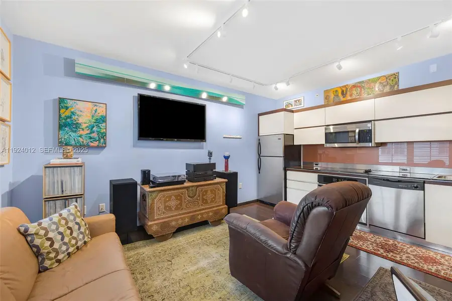 435 21st St #316, Miami Beach, FL 33139 - Image #3