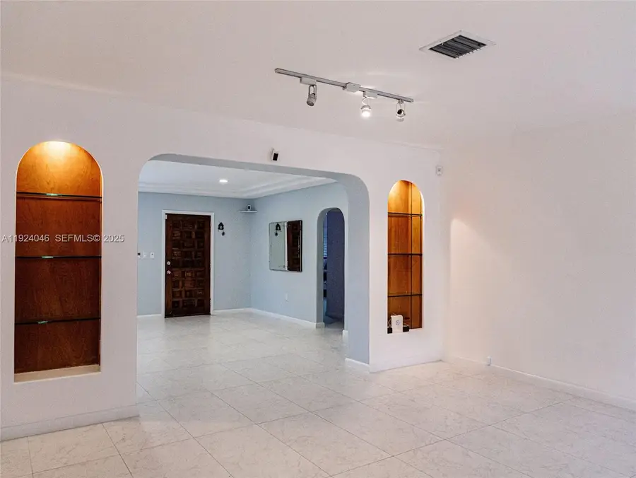 8942 Froude Ave, Surfside, FL 33154 - Image #3