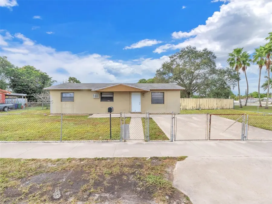 19820 NW 39th Ave, Miami Gardens, FL 33055 - Image #2