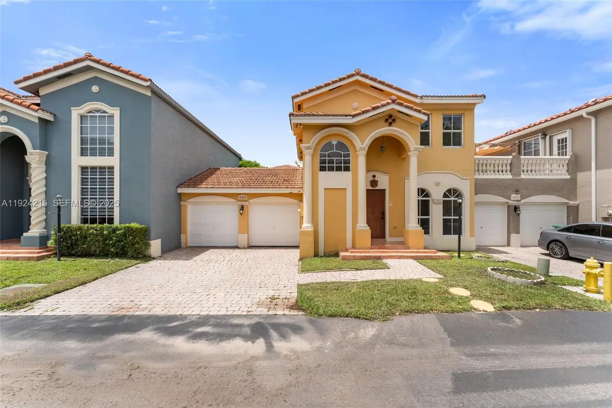 10819 NW 51st Ln, Doral, FL 33178 - Image #1