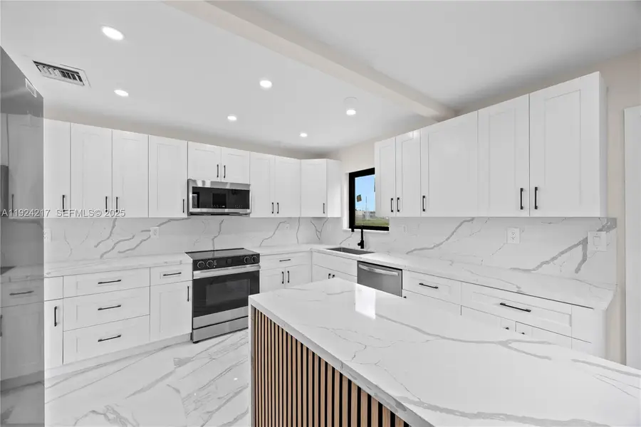 3850 NW 188th St, Miami Gardens, FL 33055 - Image #2