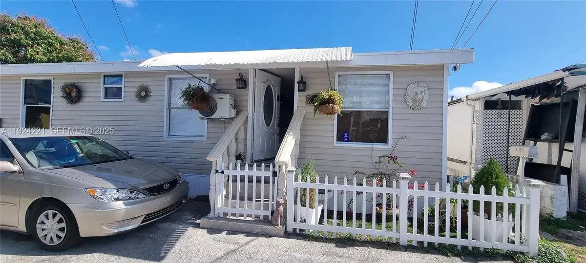 3170 SW 8th St Lot K 1007, Miami, FL 33135 - Image #1