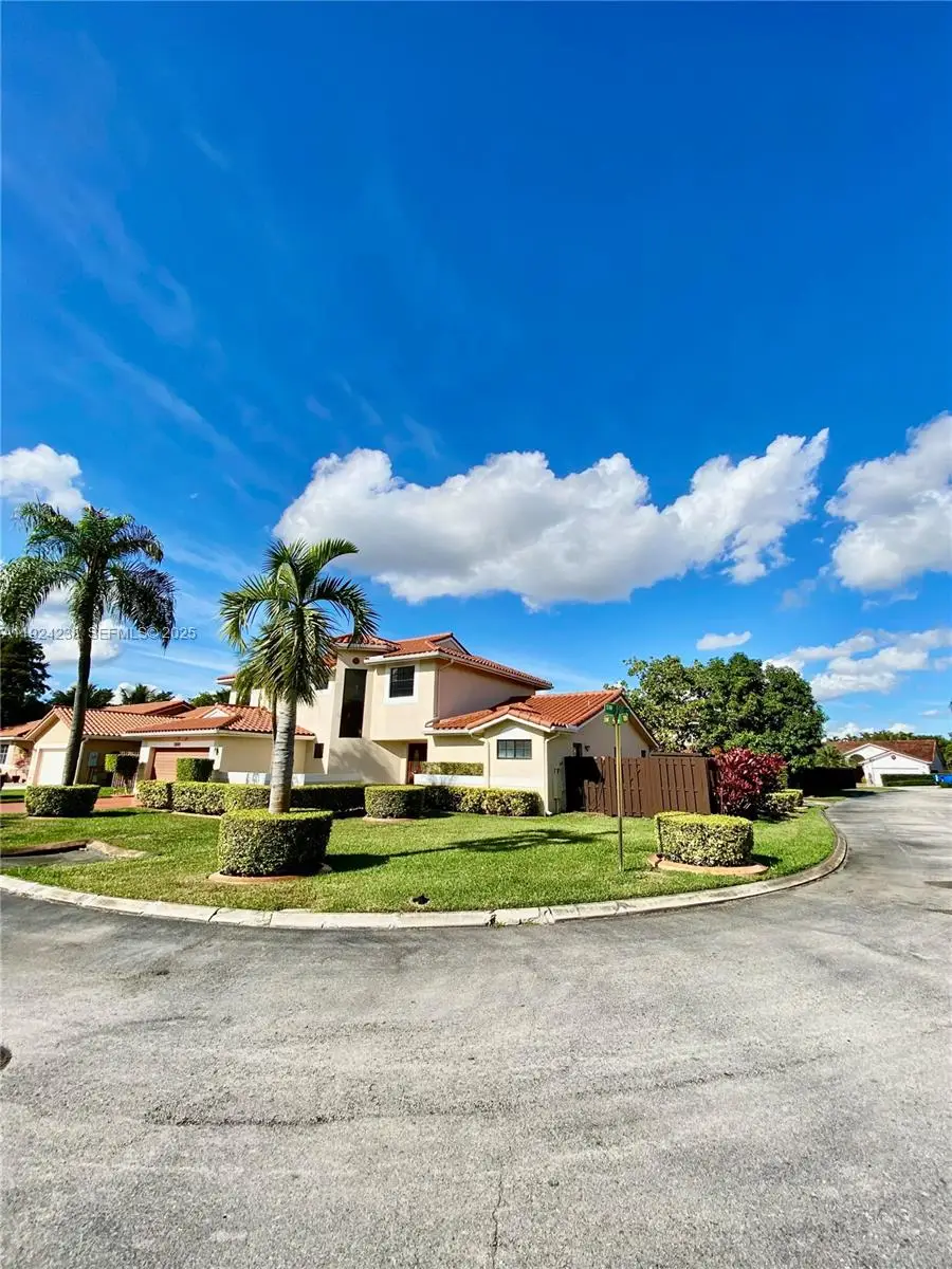 15071 SW 44th Ter, Miami, FL 33185 - Image #2