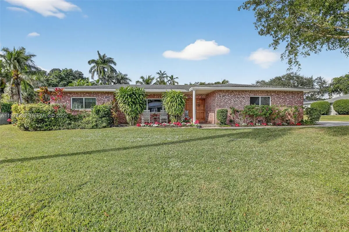 431 Vicksburg Ter, Plantation, FL 33325 - Image #1