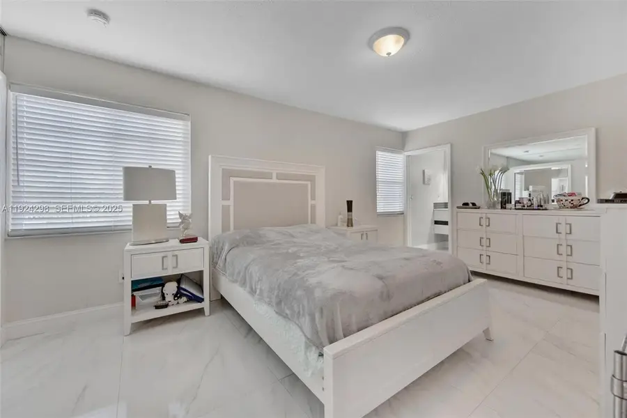 9980 SW 37th Ter, Miami, FL 33165 - Image #2