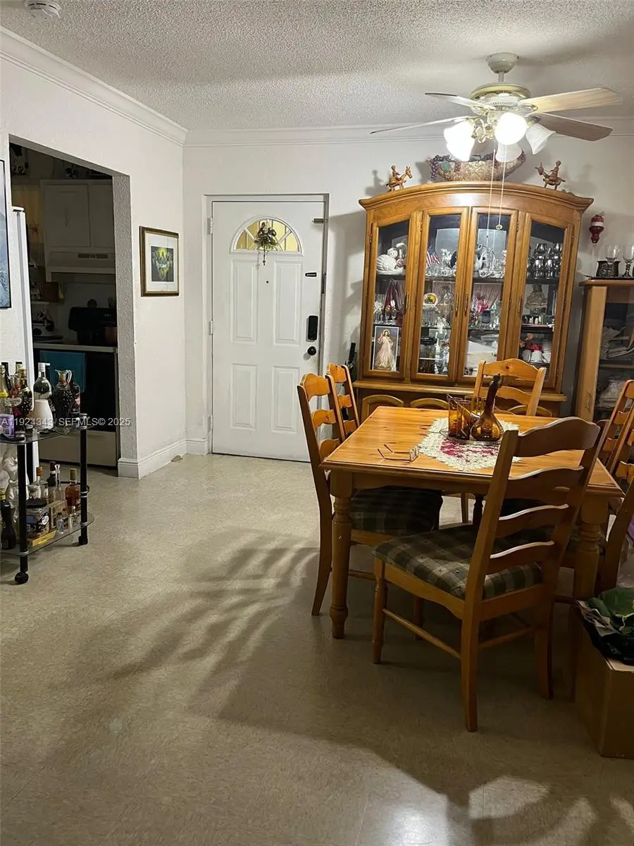 525 W 69th St #207, Hialeah, FL 33014 - Image #1