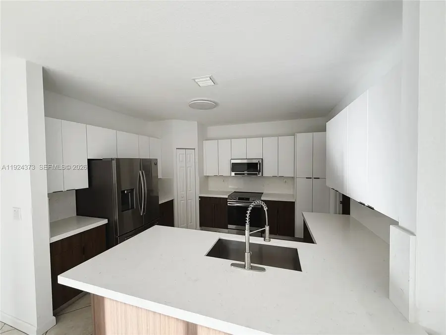 11378 NW 72nd Ter, Doral, FL 33178 - Image #3