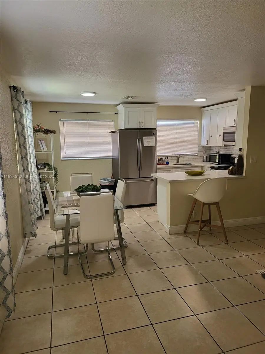 2640 NW 14th Ct, Fort Lauderdale, FL 33311 - Image #3