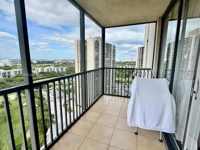 20335 W Country Club Dr #2101, Aventura, FL 33180 - Image #2