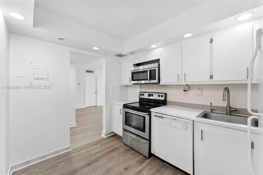 3731 N Country Club #921, Aventura, FL 333180 - Image #2