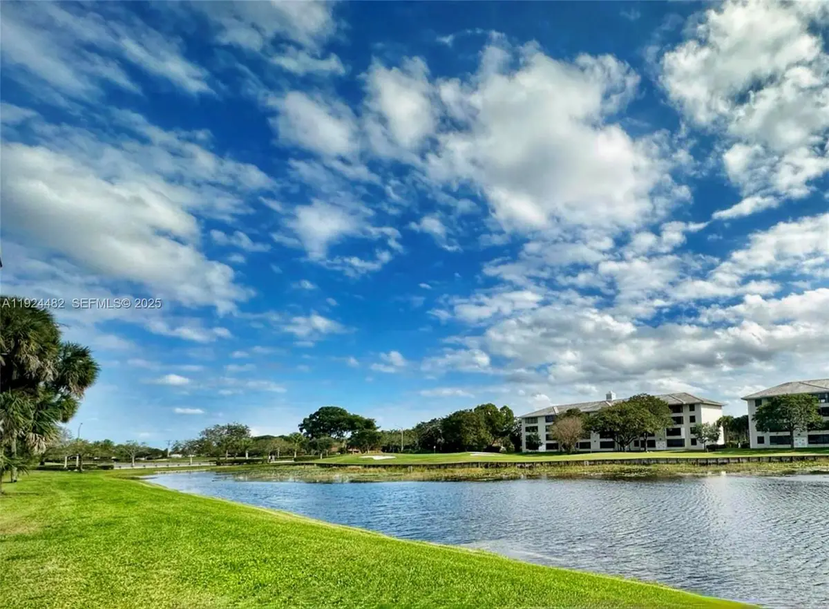 1520 Whitehall Dr #101, Davie, FL 33324 - Image #1