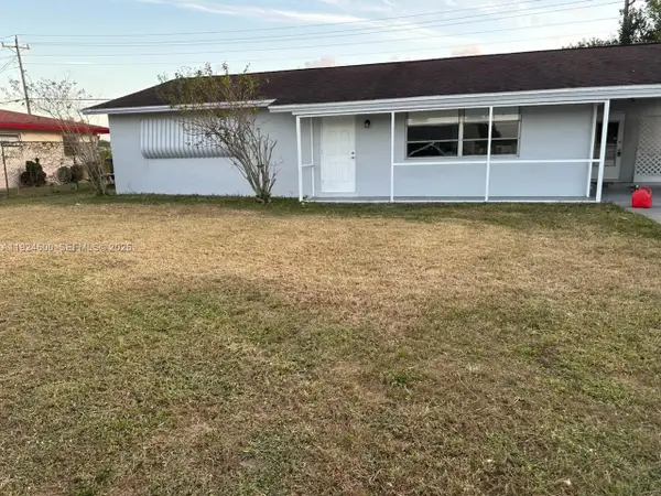 1418 E Kimdale St, Lehigh Acres, FL 33936