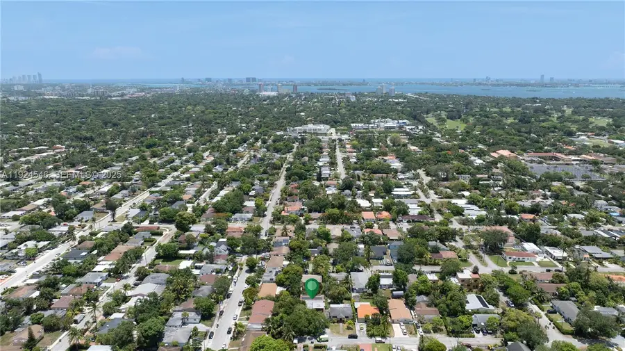 10851 NE 2nd Ct, Miami, FL 33161 - Image #2