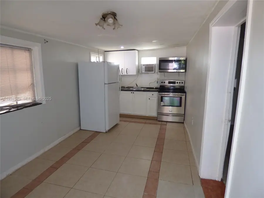 408 NW 97th St, Miami, FL 33150 - Image #2