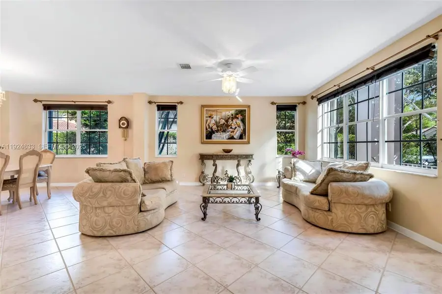 3835 Crestwood Cir, Weston, FL 33331 - Image #3