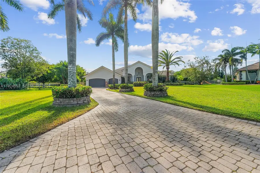 13253 SW 25th Pl, Davie, FL 33325 - Image #2