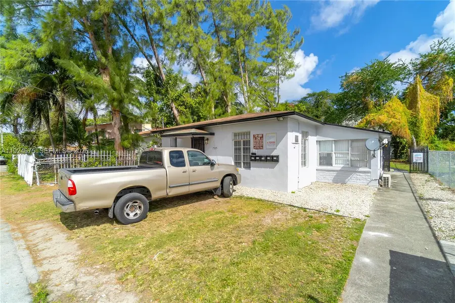 7525 NE Miami Ct, Miami, FL 33138 - Image #3