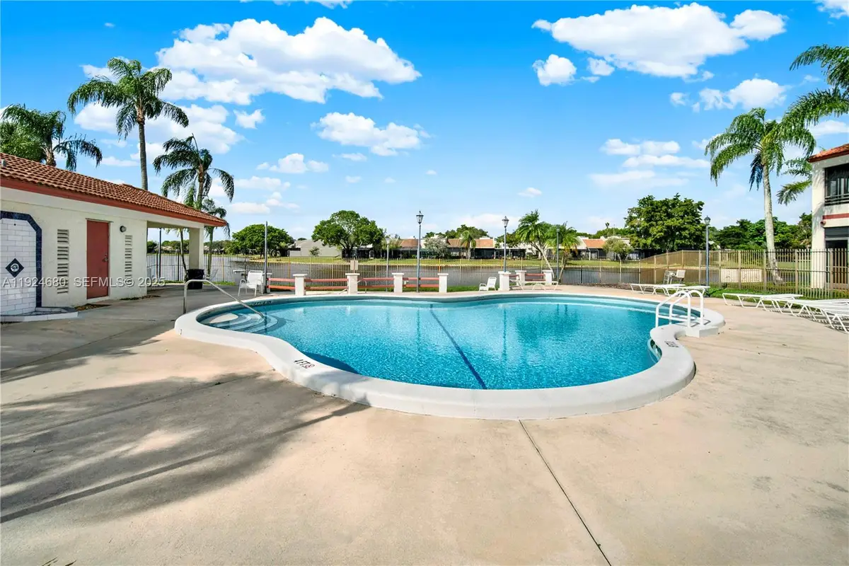 1236 N Hiatus Rd #1236, Pembroke Pines, FL 33026 - Image #1