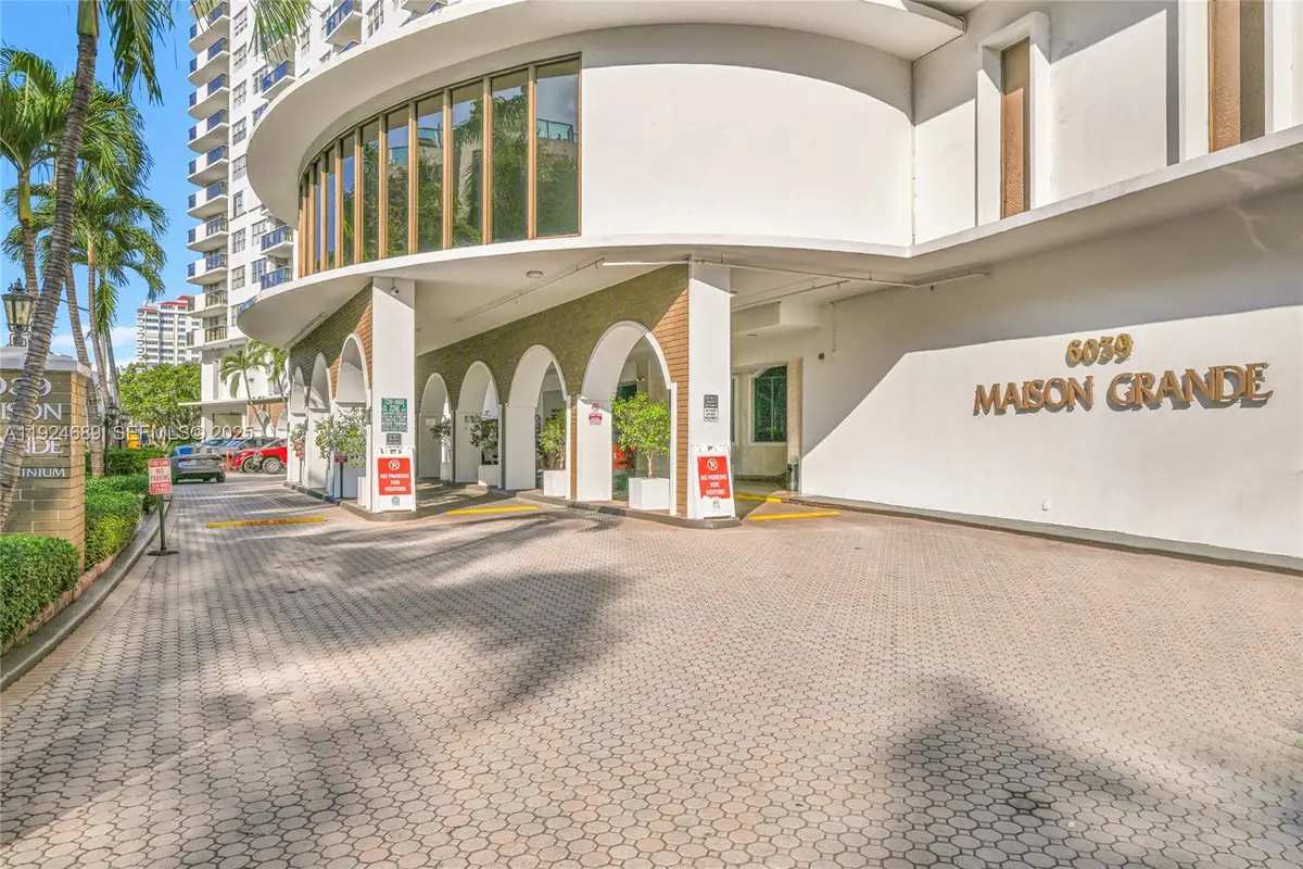 6039 Collins Ave #621, Miami Beach, FL 33140 - Image #1