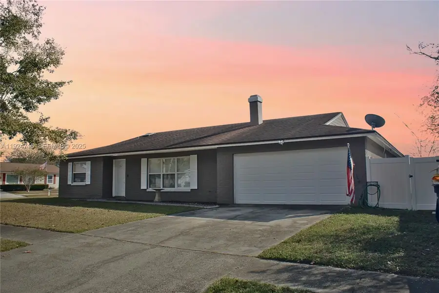 8210 E Sailmaker Ln, Jacksonville, FL 32210 - Image #2