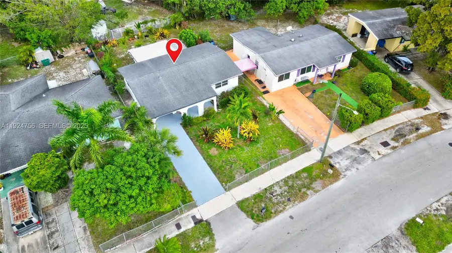 1035 NW 11th Ct, Fort Lauderdale, FL 33311 - Image #3