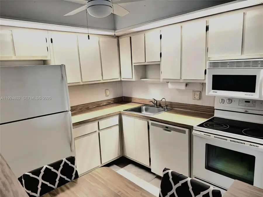 9530 N Belfort Cir #108, Tamarac, FL 33321 - Image #3